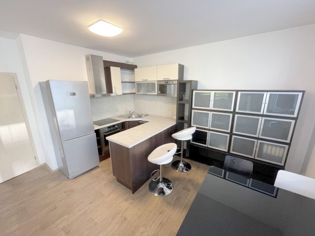 Prodej bytu 2+KK s terasou a garáží, P5, Stodůlky, Laurinova ul., 68 m2, ihned volné