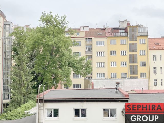 Pronájem bytu 3+1, P3, Vinohrady, Vinohradská ul., 100 m2, část. zařízeno, po rek., ihned volné k nastěhování